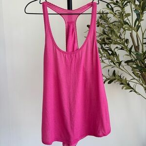 • [Lululemon] Loose Fit Tank •